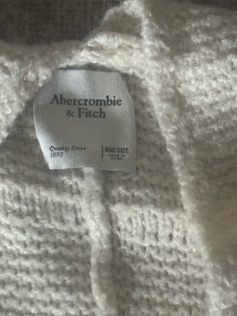 Abercrombie & Fitch Ivory Knit Pullover - Soft Texture